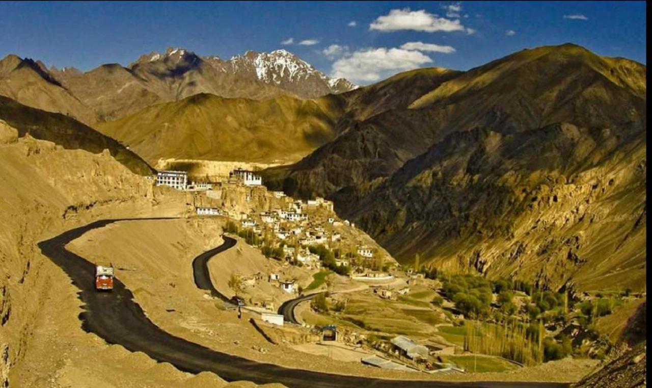 Hotel Grand Himalaya Leh Extérieur photo