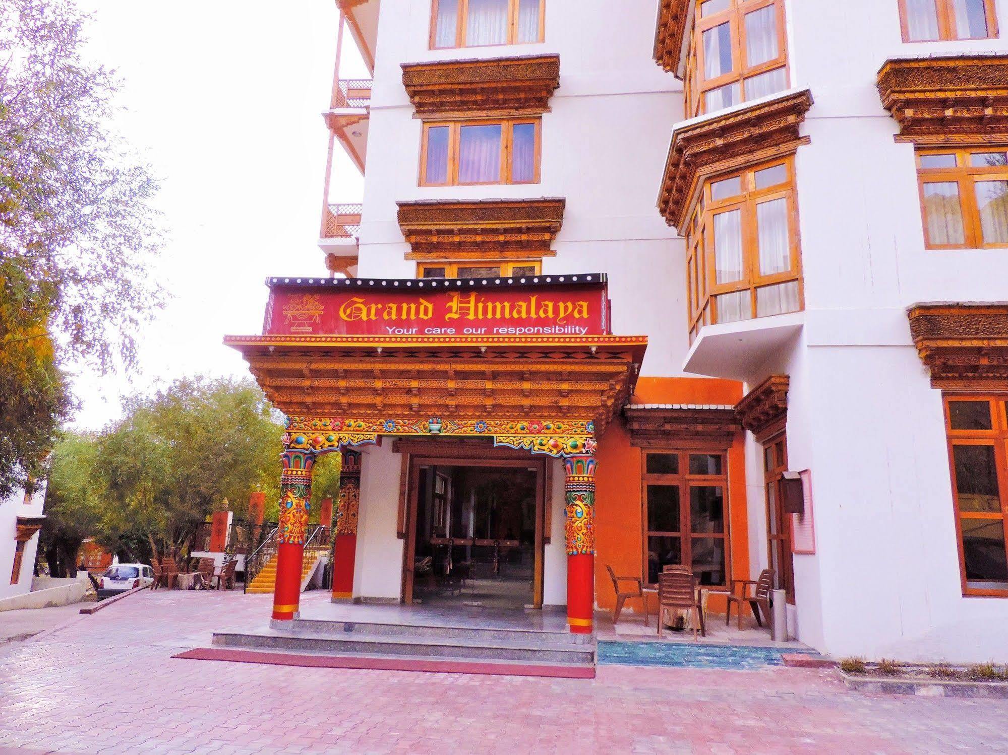 Hotel Grand Himalaya Leh Extérieur photo